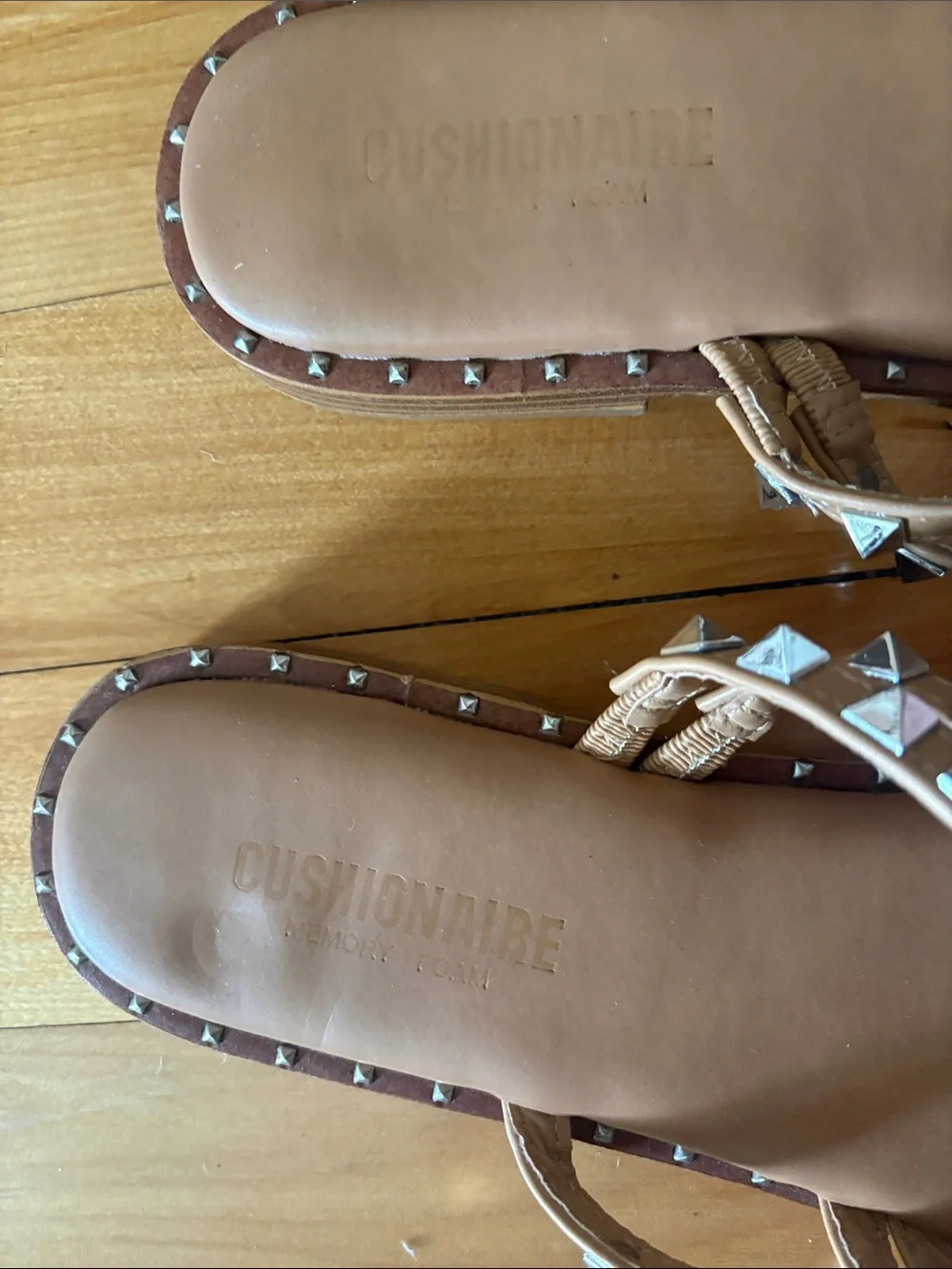 Cushionaire Studded Tan Slide Sandals - Strappy - Women's 8.5